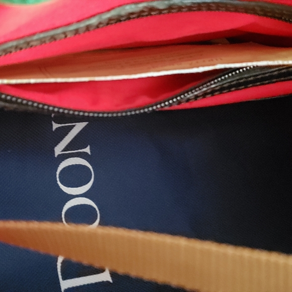 Authentic Dooney and Bourke bag - Picture 3 of 4